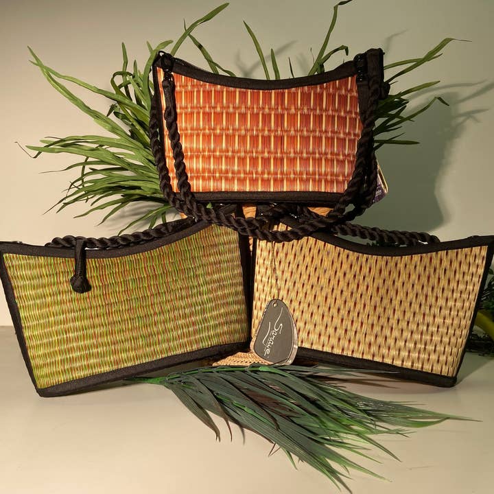 Scoop Shape w/ Convertible Detachable Braided Strap 10" for wholesale by Baskets of Cambodia