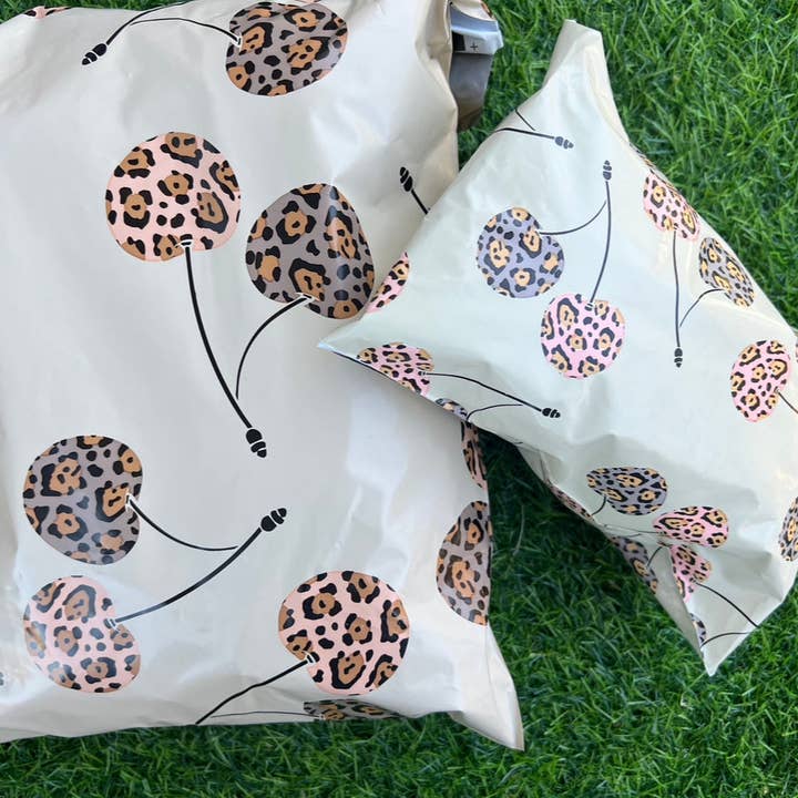 6x9 poly Mailers qty 50 for wholesale by Majestic mailers