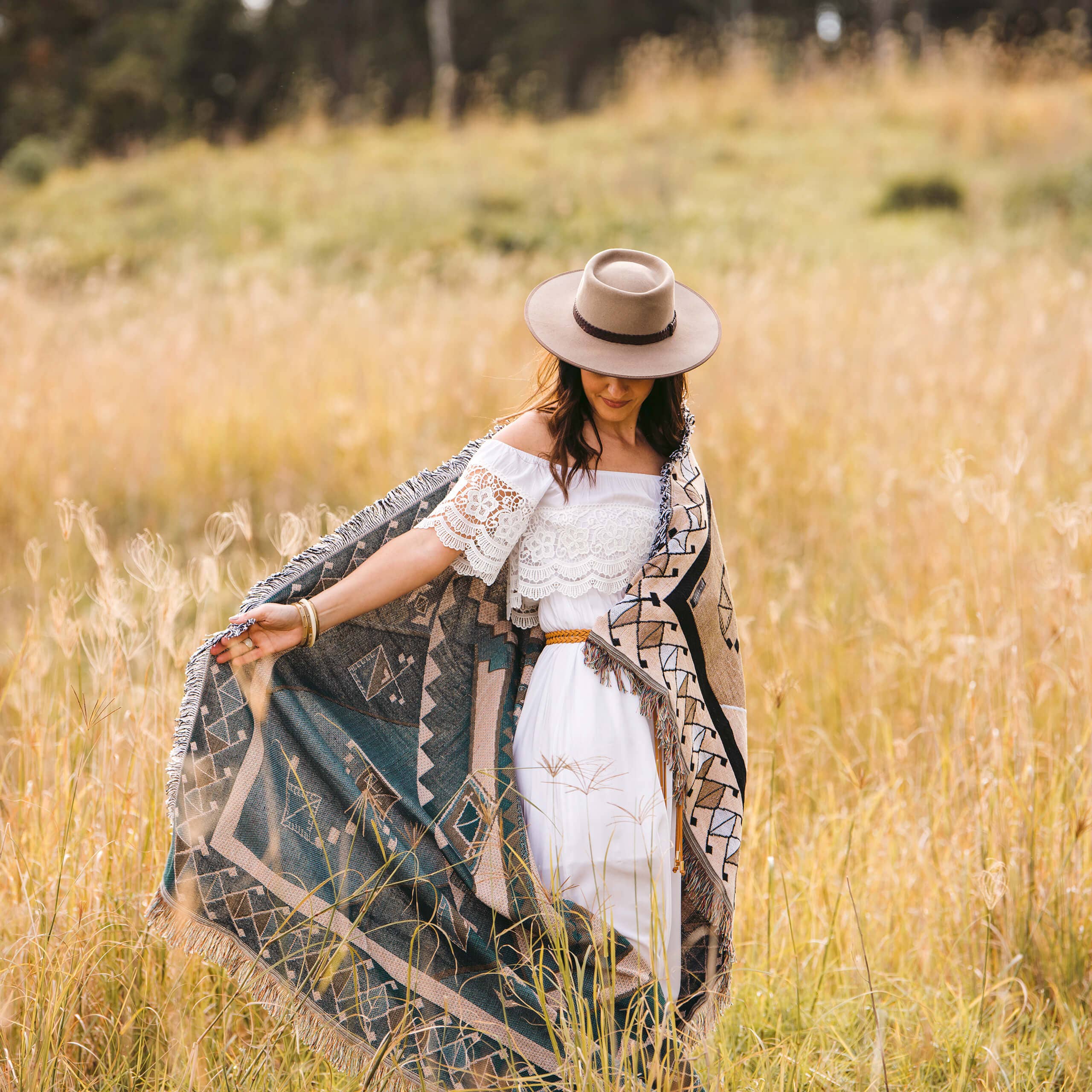 HENDEER - Wholesale Picnic Blanket - 'Nowhere Man' Woven Picnic Rug/Throw10