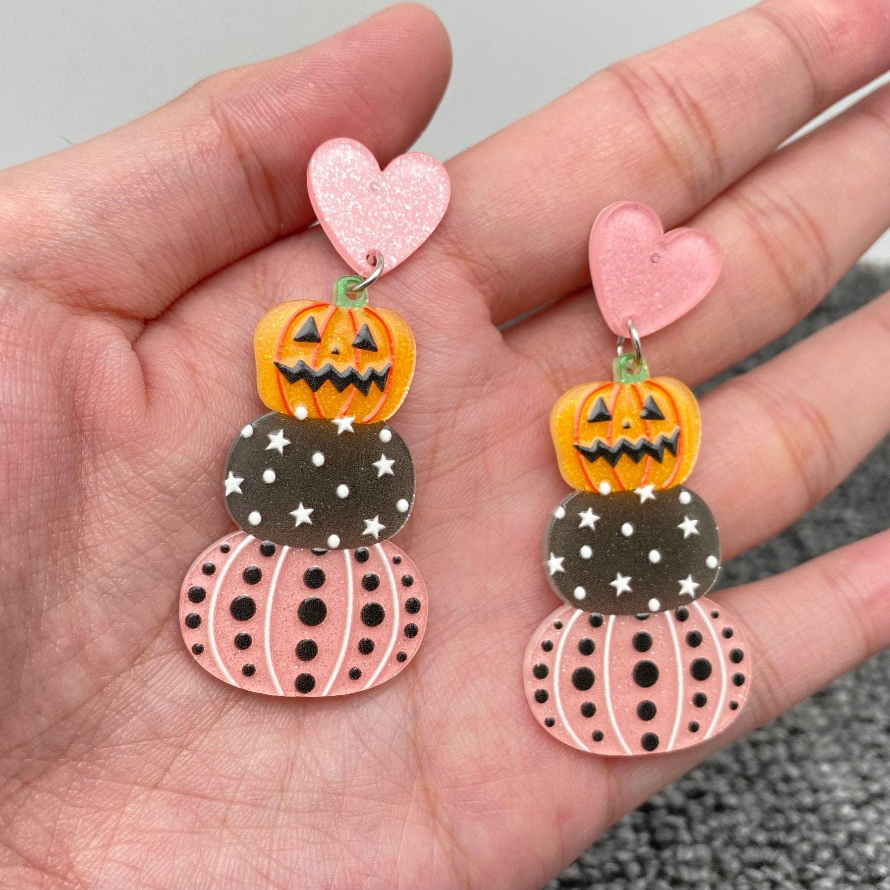 Mio Queena - Wholesale Dangle Earrings - Halloween Acrylic Pumpkin Pink Heart Post Earrings1