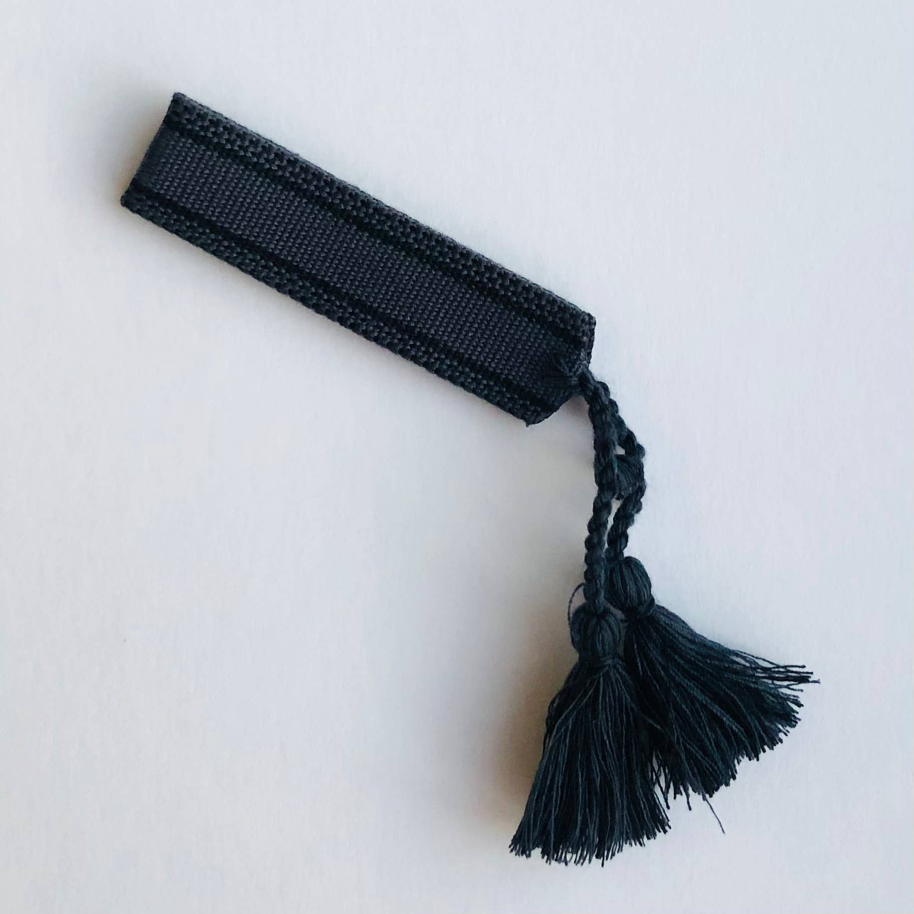 GreenWave – wholesale Woven/braided bracelet – Cotton knitted woven bracelets with tassel and accent stripe10