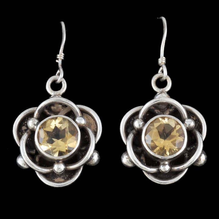 Zig Zag Asian Collection - Wholesale Dangle Earrings - Lotus Flower Earring with Stone