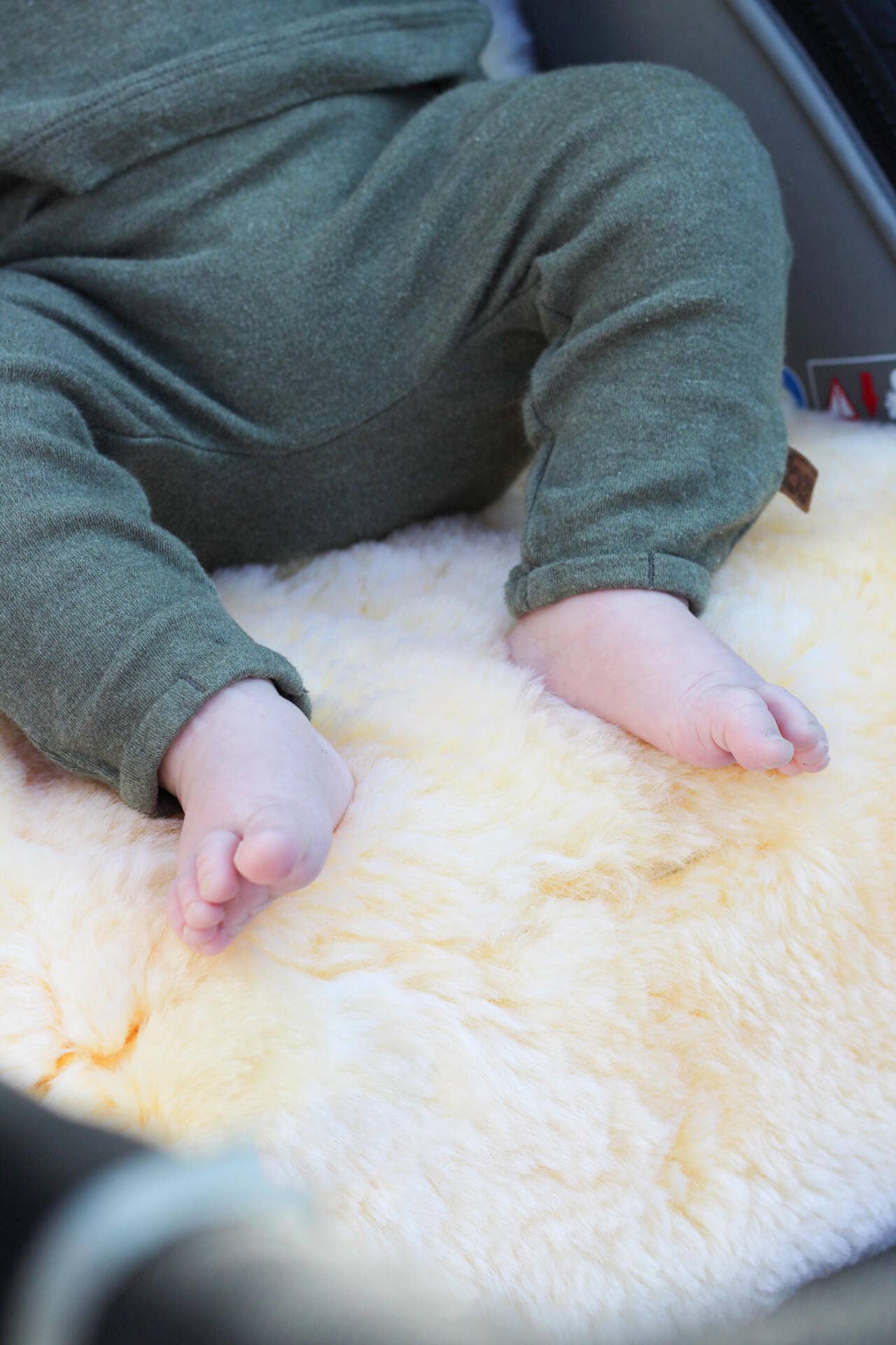 Schaapmaatje - Wholesale Stroller Cover/Accessory - Baby - Lambskin stroller2