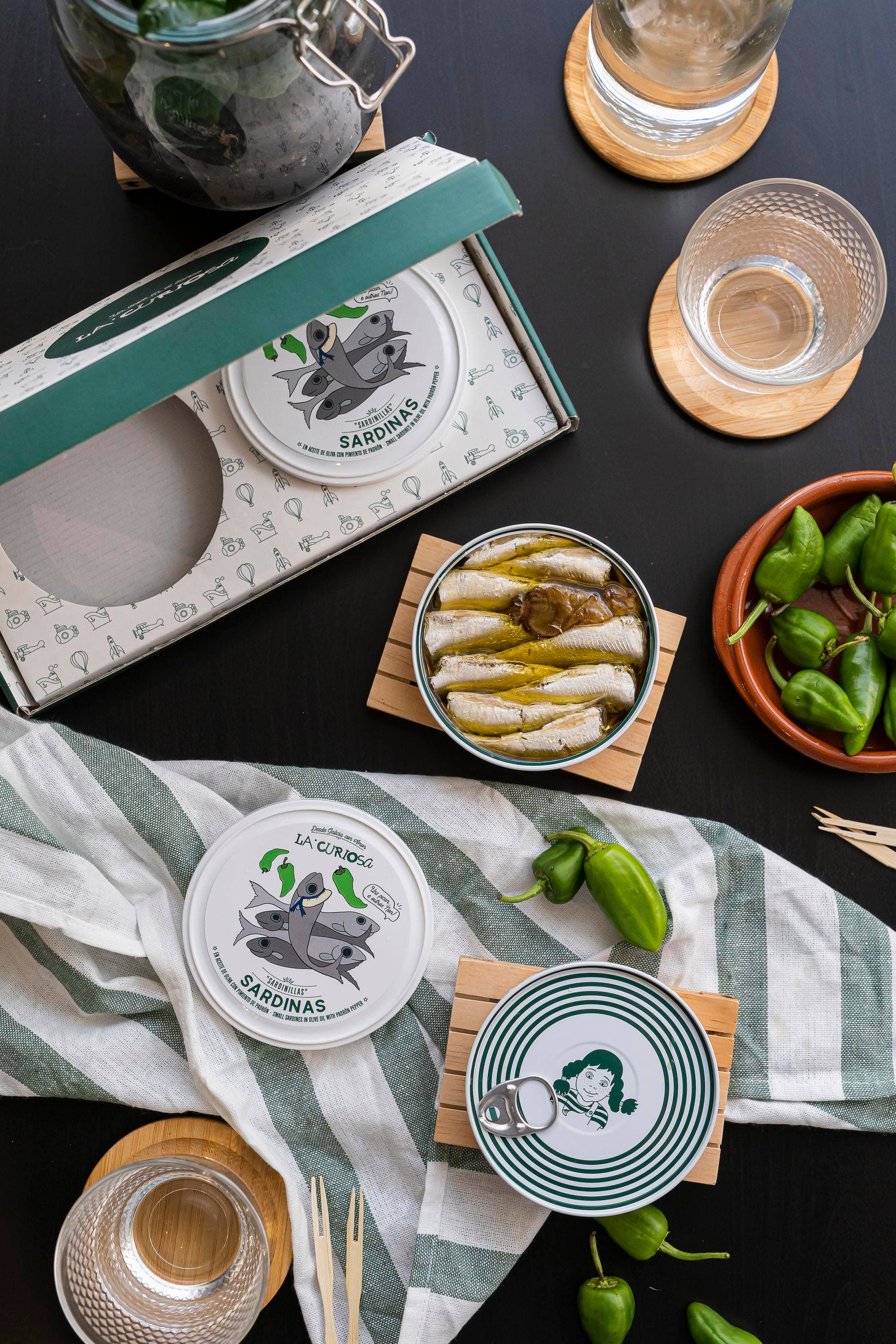 La Curiosa - Wholesale Tinned Fish - Small sardines with padrón peppers 10/14 pieces9