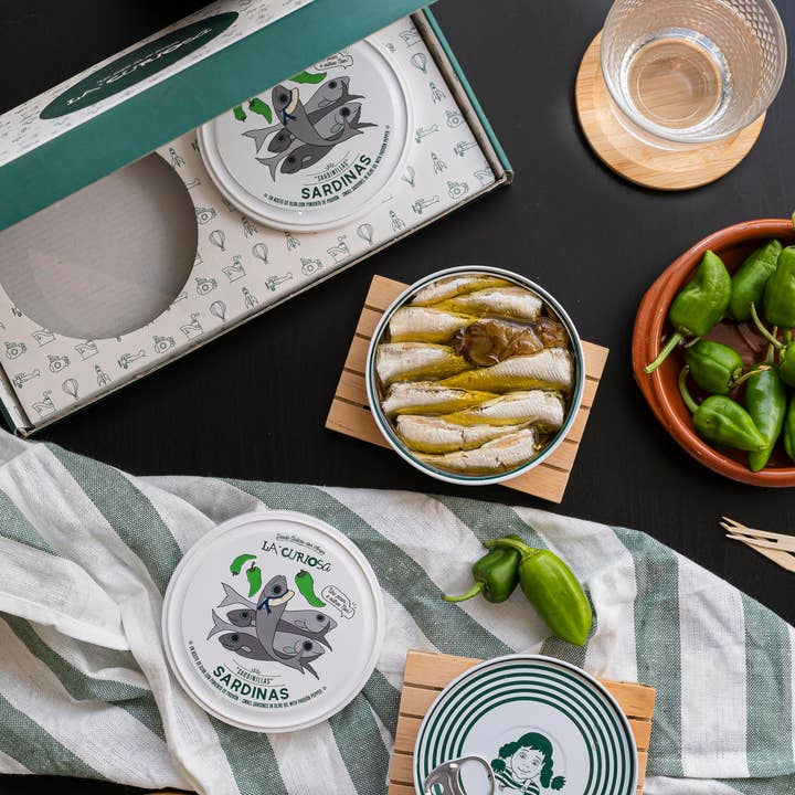 La Curiosa - Wholesale Tinned Fish - Small sardines with padrón peppers 10/14 pieces9