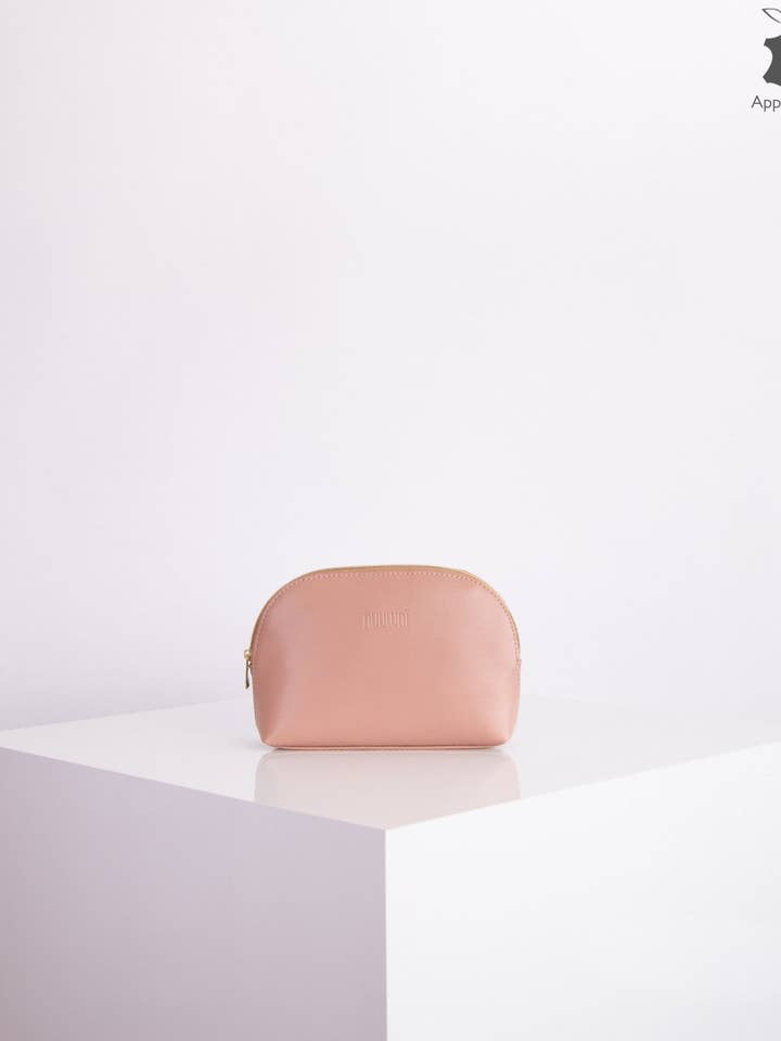 nuuwaï - Petite Trousse de Maquillage Végane - LINDI S rose millénaire pour la vente par nuuwaï