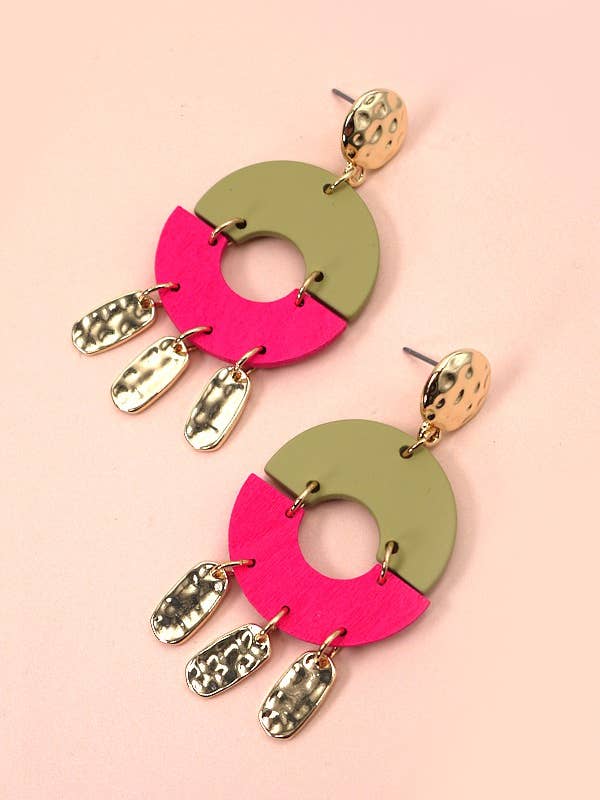 PENDIENTES COLGANTES MIXTOS DE MADERA Y ACRÍLICO | 31E03600 para venta al por mayor de JOSSLYN by wall to wall