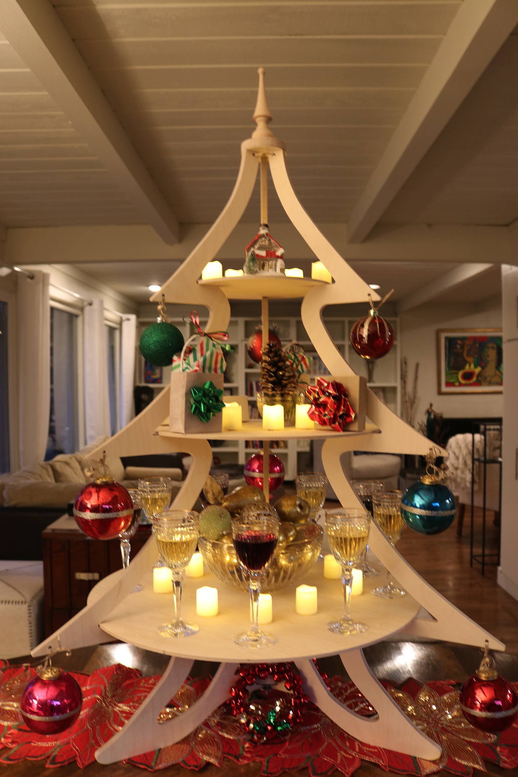 A Treasured Tree – wholesale Christmas decoration – Tall Wood Traditional Tree1