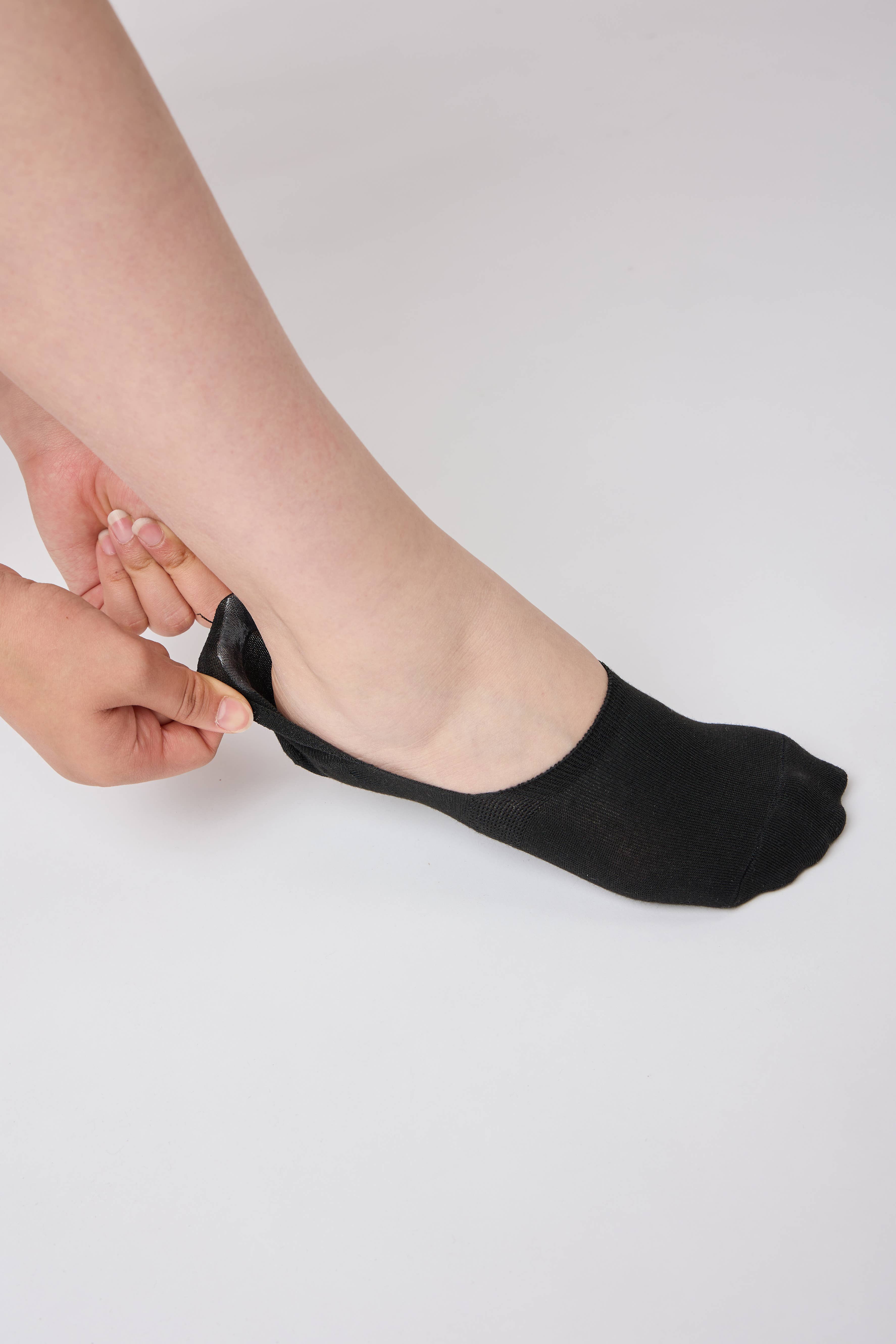 KYLIE CRAZY - Wholesale Socks - Unisex - Pack of 3 premium cotton invisible socks - Red Cross11