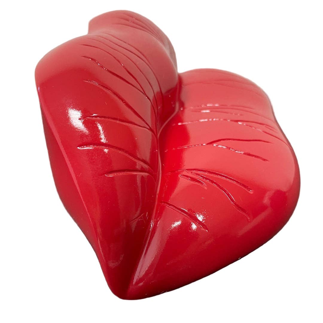 Museum Wholesale Inc - Wholesale Decorative Figurine - Salvador Dalí, Saliva-Sofa – Red Lips Figurine, Parastone SD141