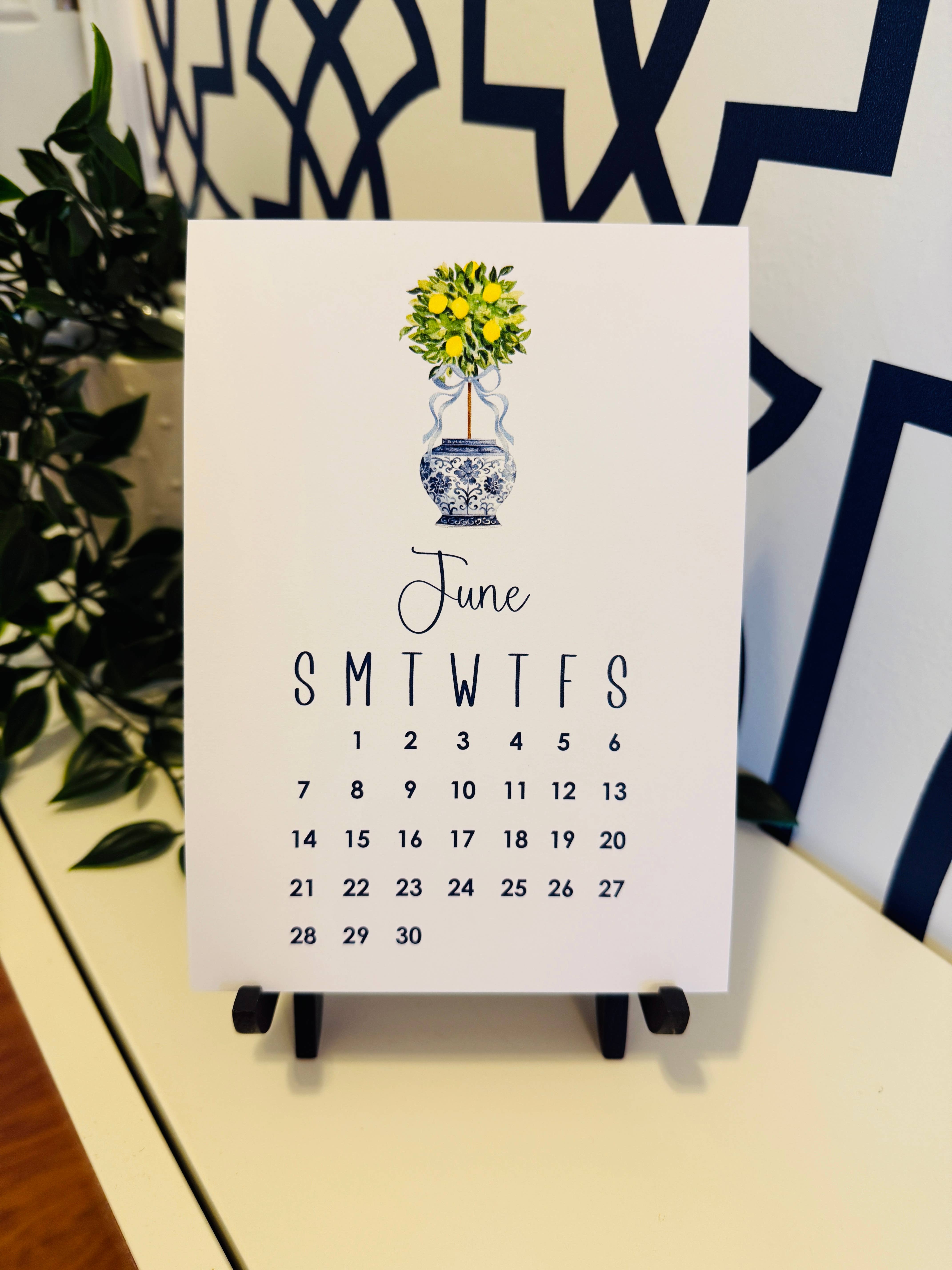 Note Worthy Paper Place - Wholesale Calendar - 2026 Desk Calendar Classic Chinoiserie | 5x75