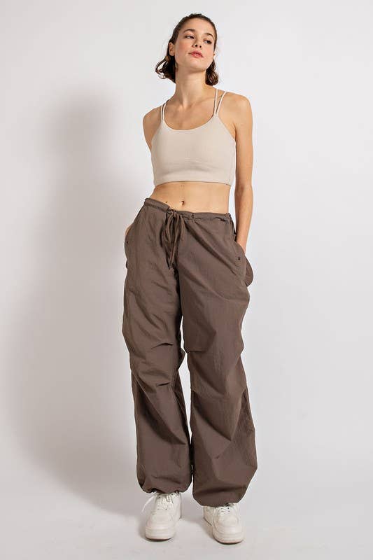 Sunday Morning - Wholesale Pants - Women's - P446237 Drawstring Nylon Taslan Balloon Cargo Pant1