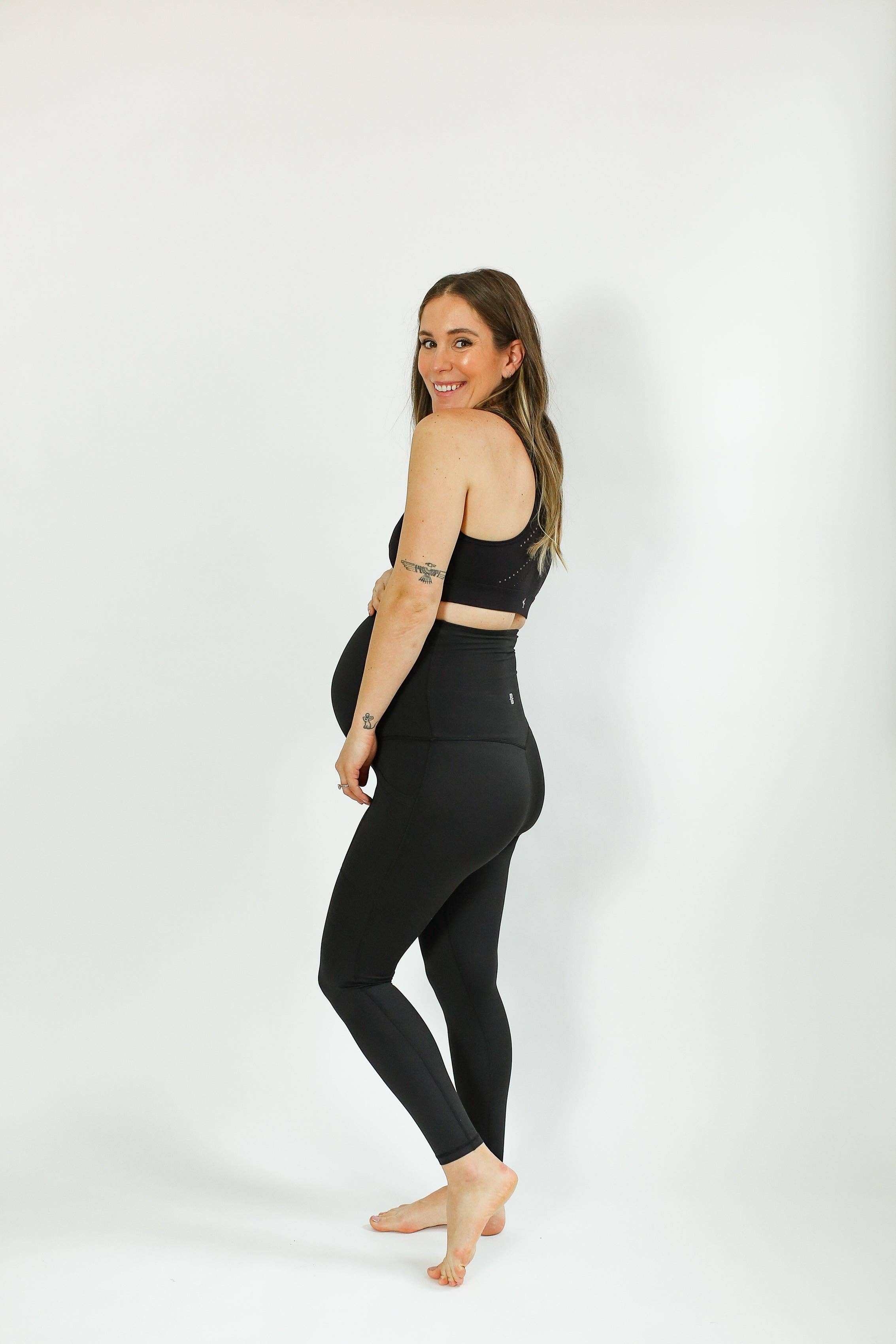 Movemama Apparel – wholesale Modeleggings – Mammakläder – Gravid- och efterförlossningsleggings med stöd – 2.02
