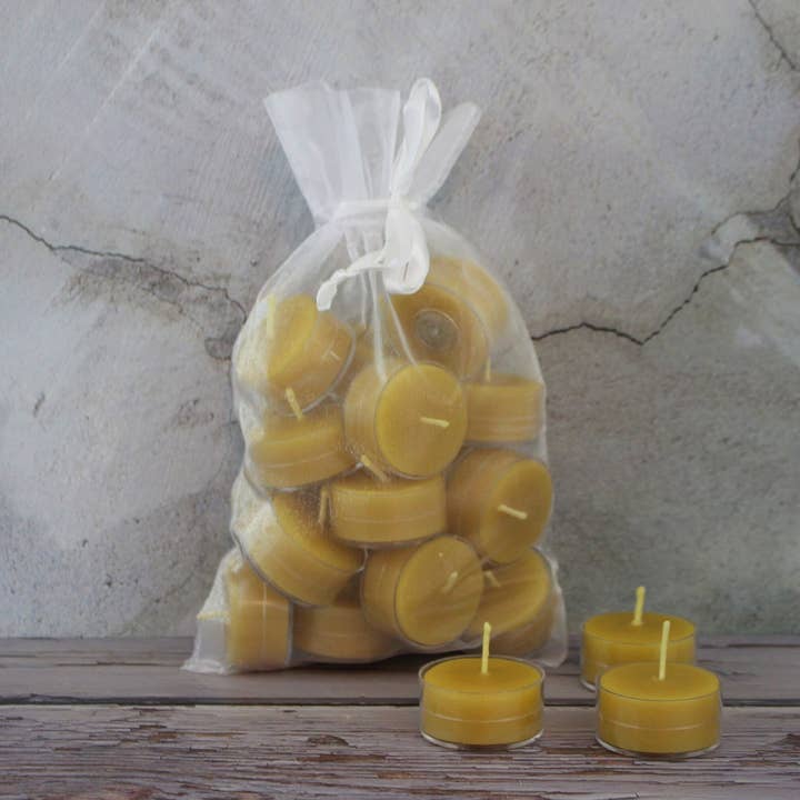 Handgjorda värmeljus av bivax, set med 18 stycken för wholesale av Happy Honey Bee Co.