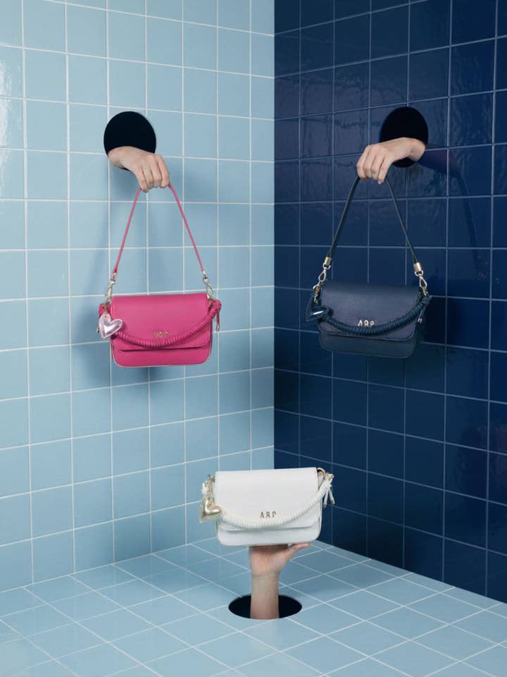 Bandolera tapa cordón Love ARP para venta al por mayor de Agatha Ruiz De La Prada - Bolsos