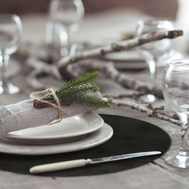 Davanti/Vía Deco Home - Wholesale Placemat - Placemat Vegan Leather Round & Copper (15 in)7