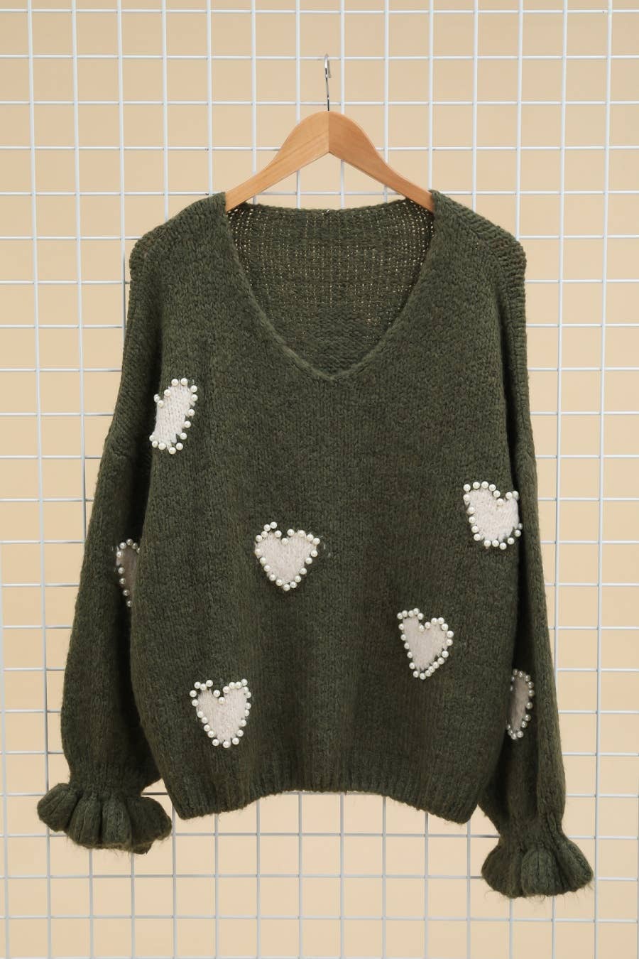 LÉA & LUC – wholesale Pullovertröja - Dam – Tröja med hjärtmönster och pärlor, V-ringad, dam35