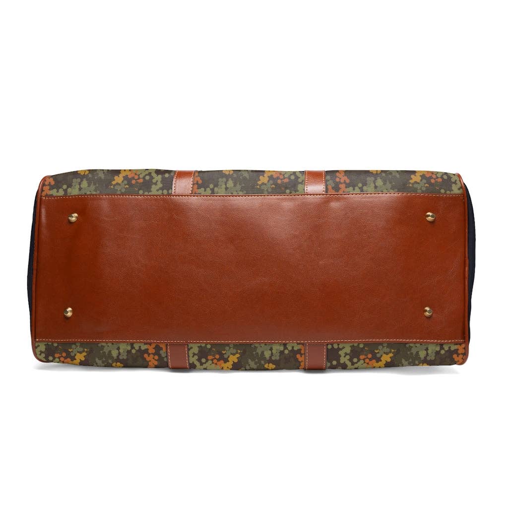 Brown Camo 004 mit Hirsch | Wasserdichte Ausrüstungstasche für den Großhandel auf Faire6