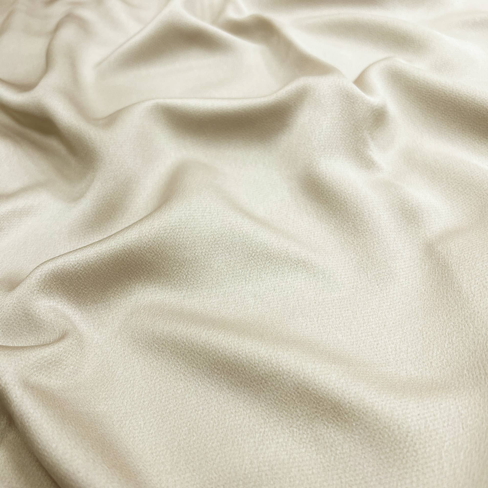 Hijab Collections - Wholesale Hijab - Women's - Grain satin hijab with reversible chiffon inner lining26