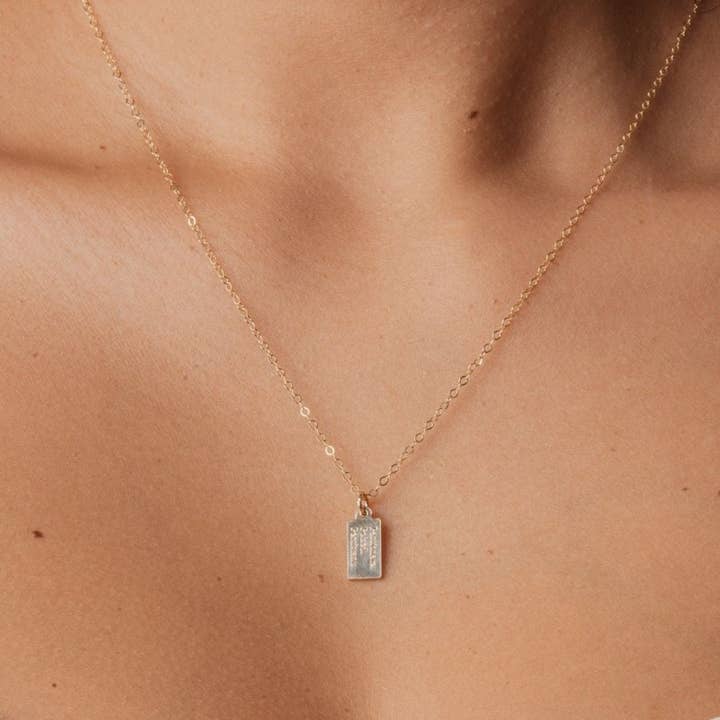 « Passionné. Poisé, persistant. » Collier pour la vente par Kolohe
