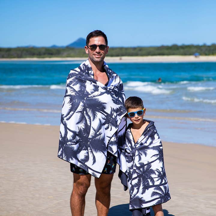 Cheeky Winx - Wholesale Beach towel - Kids Beached Palm Trees3