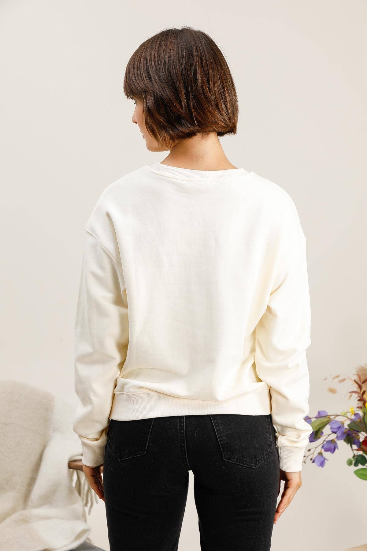 Attrait Paris - Wholesale Graphic Sweatshirt - Women's - Crew neck sweatshirt, bear with sunglasses8