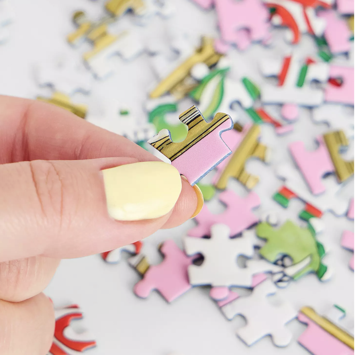 Happily Puzzles - Wholesale Puzzle - Adult - Olives - 99 Piece Mini Jigsaw Puzzle3