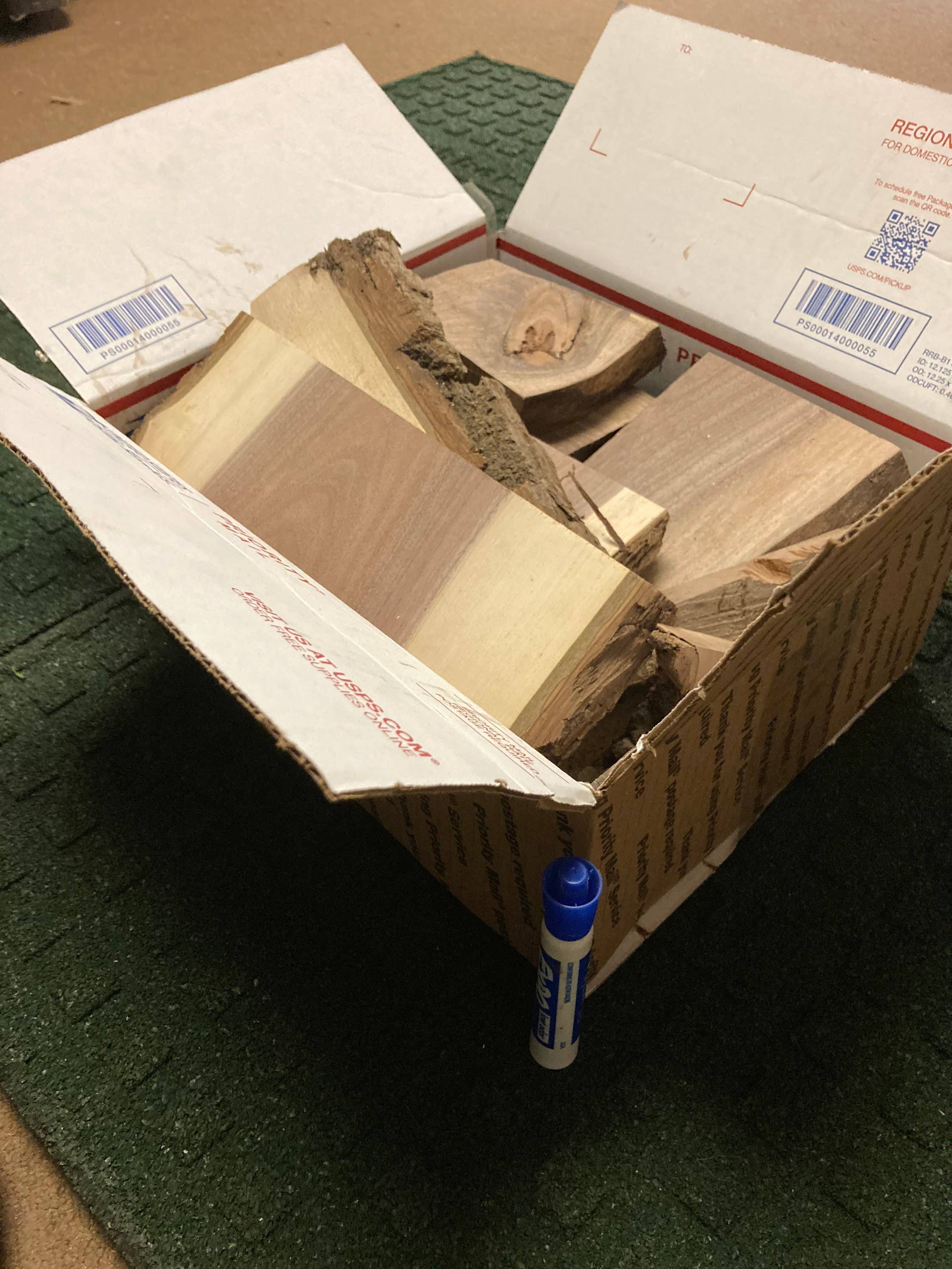 Stumps Custom Wood – wholesale Craft supplies – 8lb Walnut Slabs & Wood Scrap Sticks Craft Bundle Box4