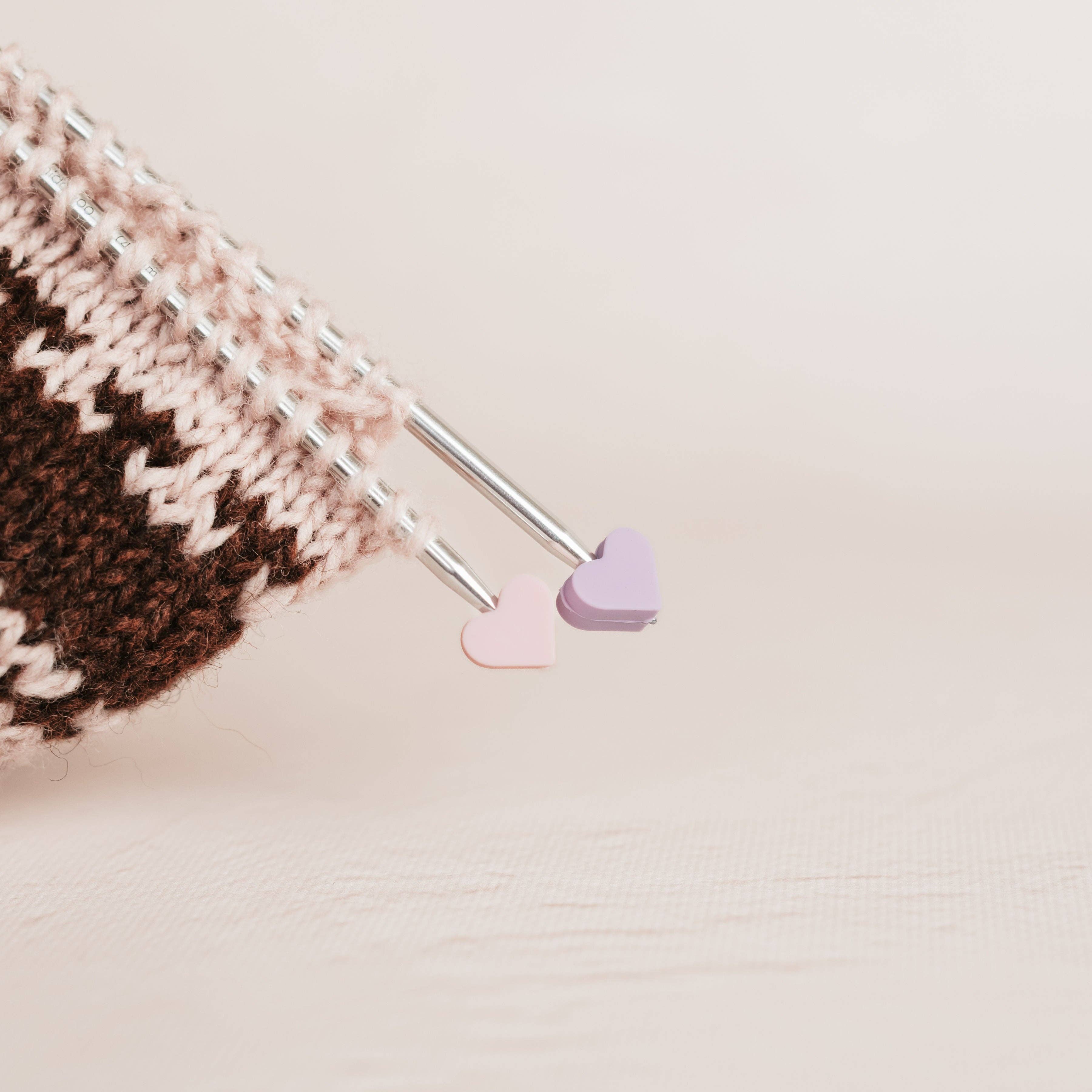 KNITS by ce AB - Vendita all'ingrosso Attrezzi per lavoro a maglia/uncinetto - Fermapunti a forma di cuore2