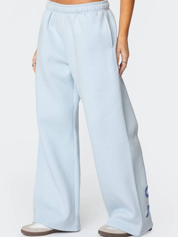 Dipped Shop - Wholesale Lounge Set - Women's - Trendy Print Loose Hoodie Sweatshirt Pants Set DP25F5404