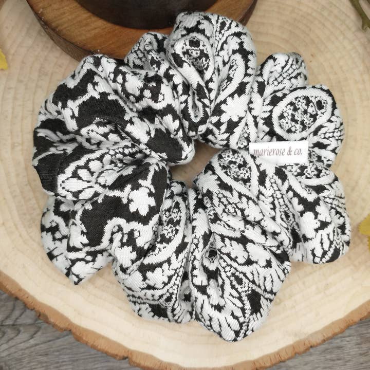 Delilah xl scrunchie for wholesale by Marieroseco