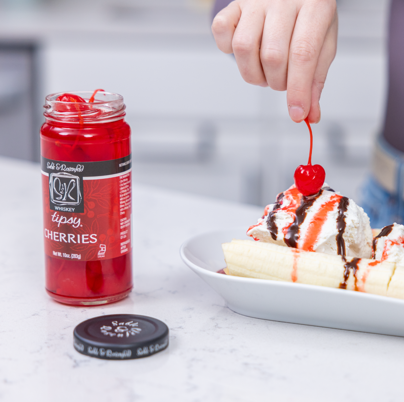 Sable and Rosenfeld est.1970 - Wholesale Cocktail Mix/Syrup - Sable & Rosenfeld Whiskey Tipsy Cherries 10oz / 61