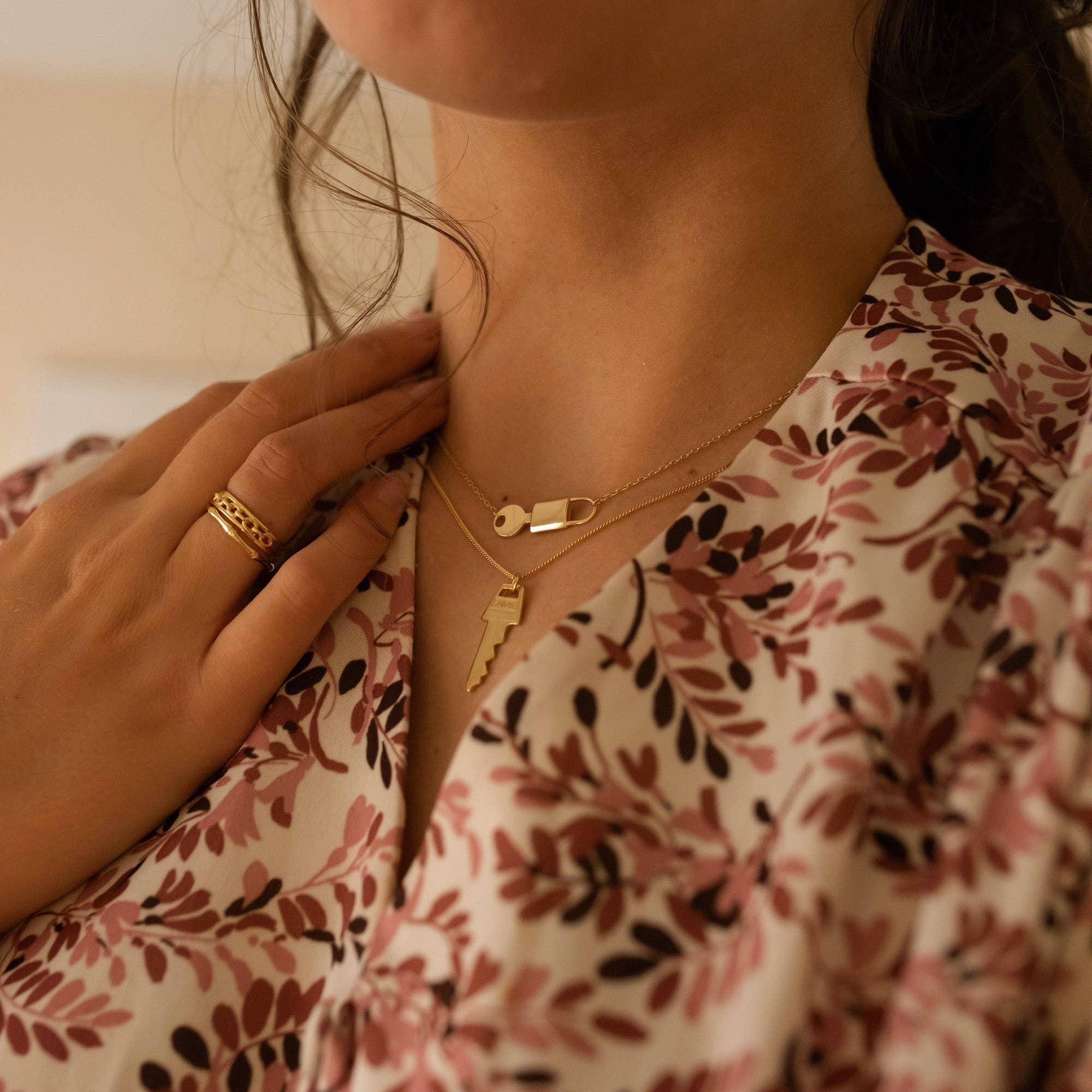 14K Gold Chain Link Stacking Ring for wholesale on Faire3