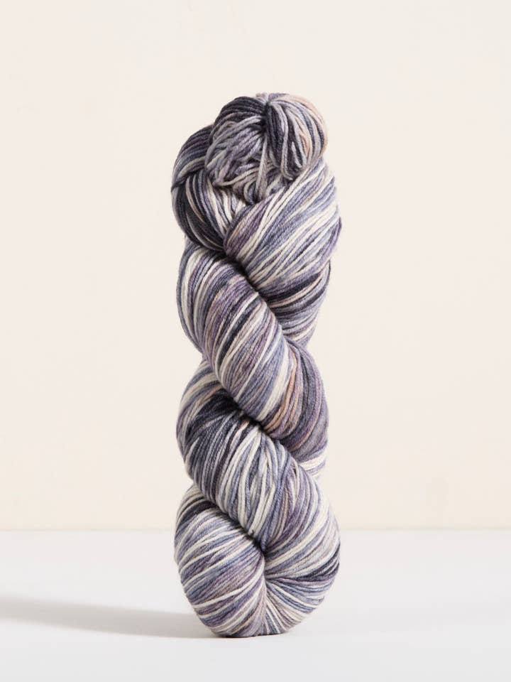 Uneek Fingering | 3033 pour la vente par Urth Yarns