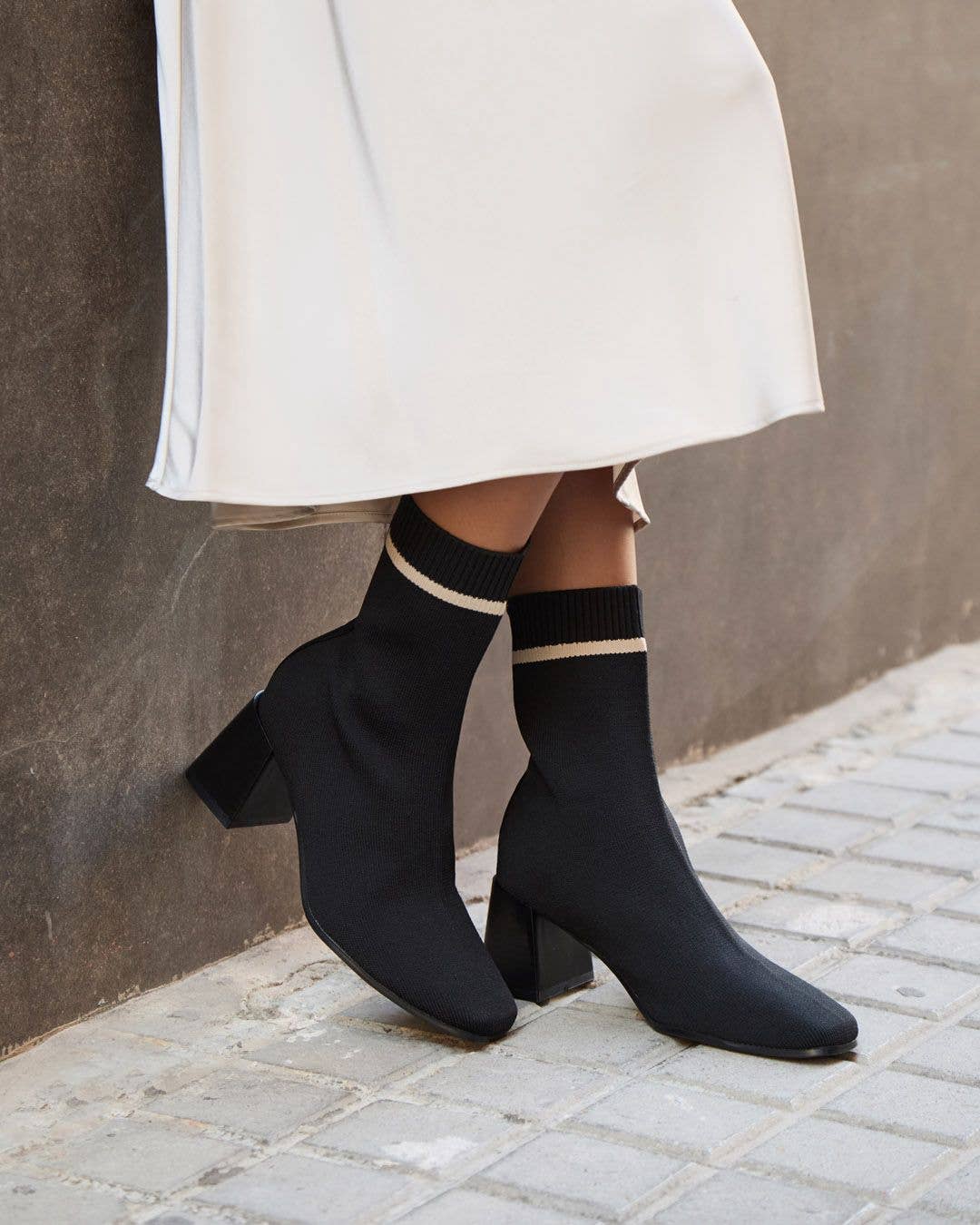 SWEET MAGIC SHOES & BAGS - Wholesale Booties - Women's - SQUARE HEEL BOOT2