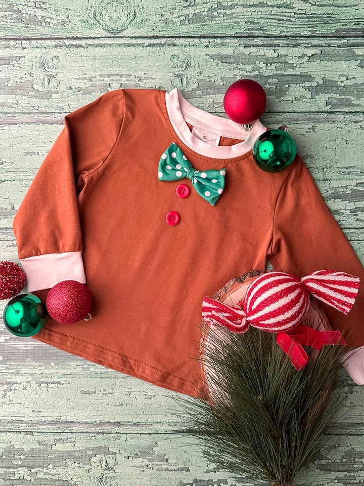 Débardeur Gingerbread Helper pour garçon pour la vente par The Hair Bow Company