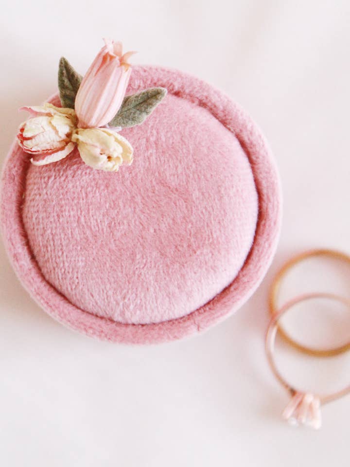 pink velvet ring box "Romantic pink rustic" for wholesale by Lily in love