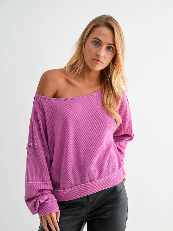 Pull à encolure bateau en tricot gaufré brut pour la vente par Mono B