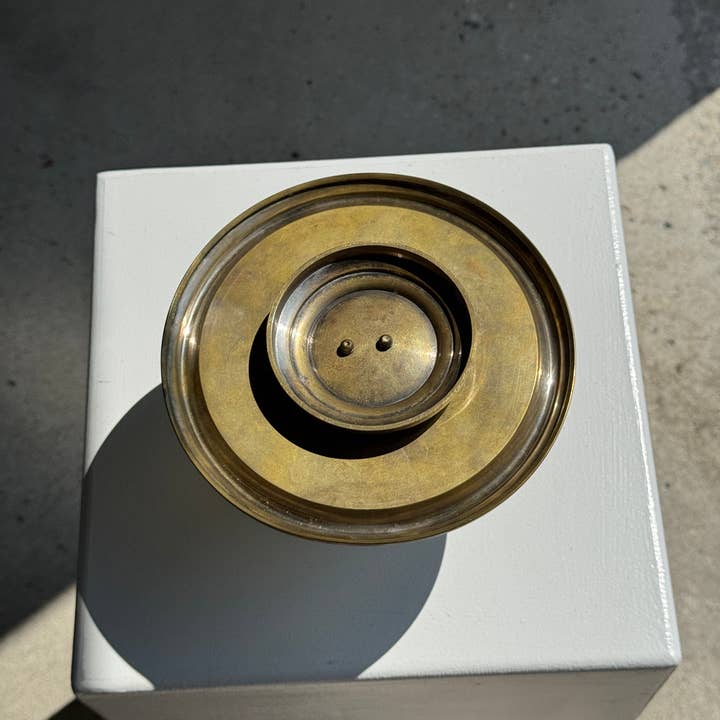 Office Objets - Wholesale Candle holder - Large 19th-century candlestick with dolphin motifs in brass5