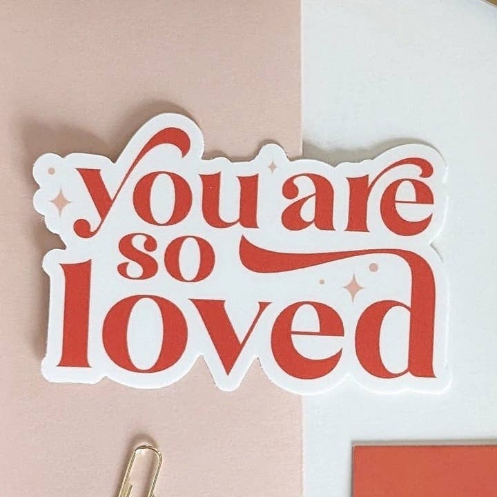 Autocollant en vinyle « Tu es si aimé » pour la vente par Elizabeth Kirsteatter