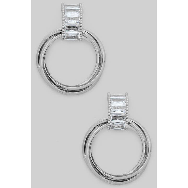 BRINCOS COM FILEIRA DE BAGUETES E PINGENTE MULTI LINK por atacado de Girly