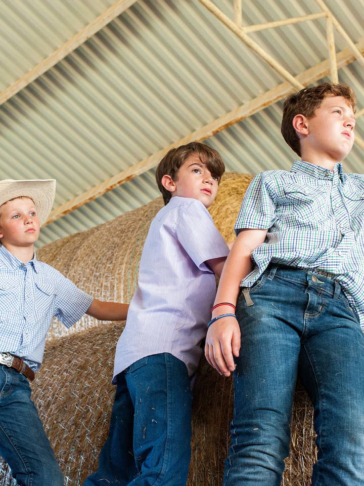 Manica corta Little Reata - Vestibilità classica per la vendita all'ingrosso da parte di Rumsey Creek Clothing