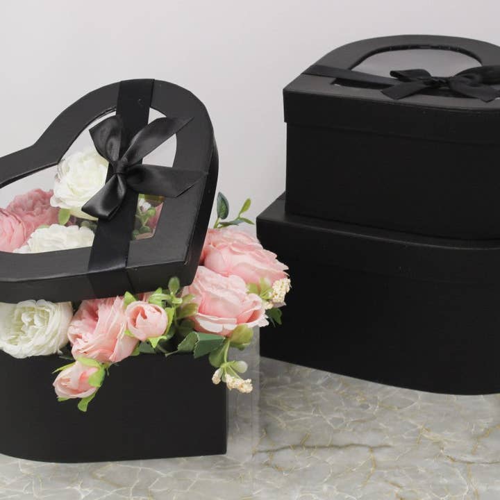 Elegant Design Supply - Vendita all'ingrosso Confezioni regalo - Scatola a forma di cuore con nastro e coperchio trasparente1