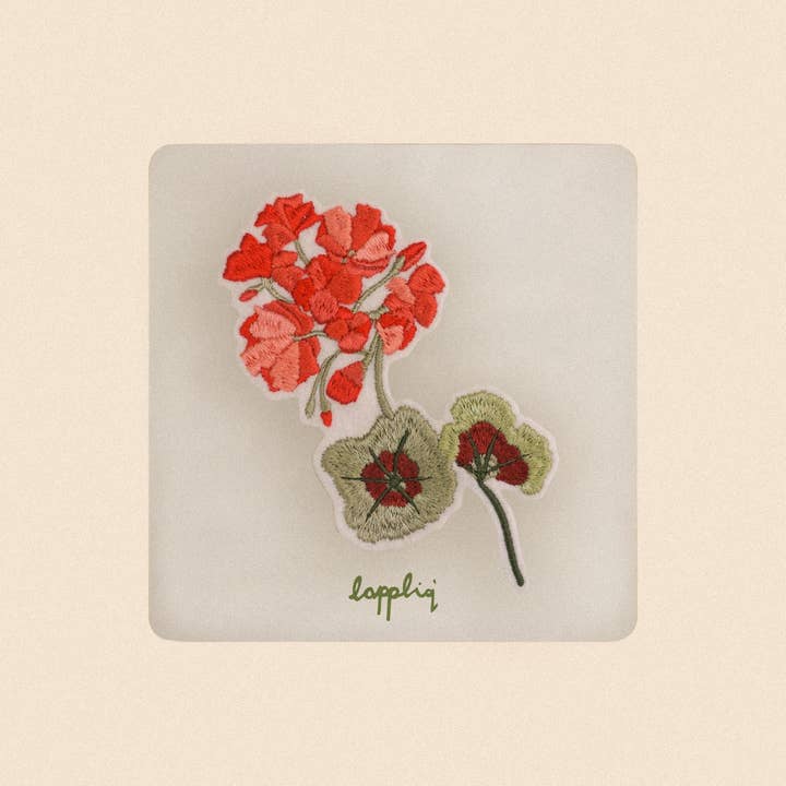 Iron on Geranium patch for wholesale by Lappliq'