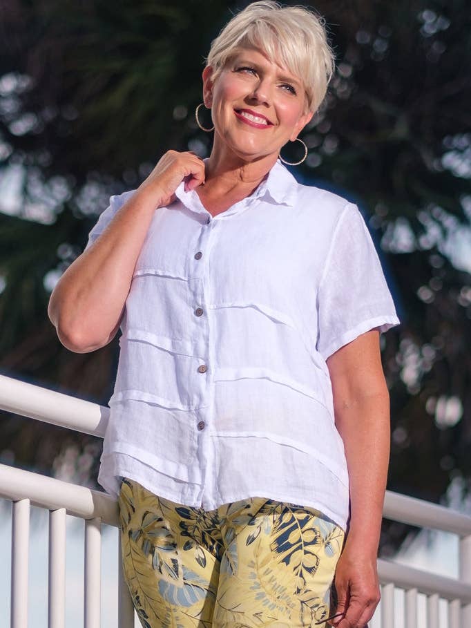 TINA Stephens Italy/Tees By Tina – Engroshandel Skjorte med buttondown – til kvinder – Alorah Darted knap ned skjorte (BSS186)0