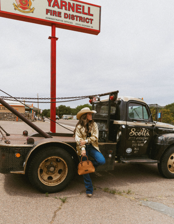 Rodeo Hippie - Vente Veste – femme - VESTE EN SATIN DORÉE POUR MEMBRE DU COUNTRY CLUB6