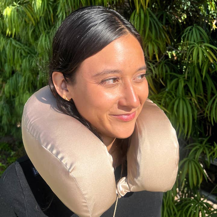 Hang Accessories - Wholesale Reiskussen - Satijnen nekkussen van traagschuim22