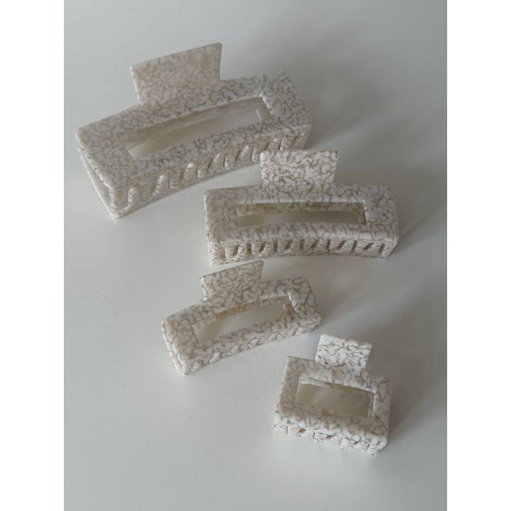 HAIR CLIP MILA snowflake (FAIR) and other Purchase Wholesale tip milch. Free Returns & Net 60 Terms on Faire trending on Faire.