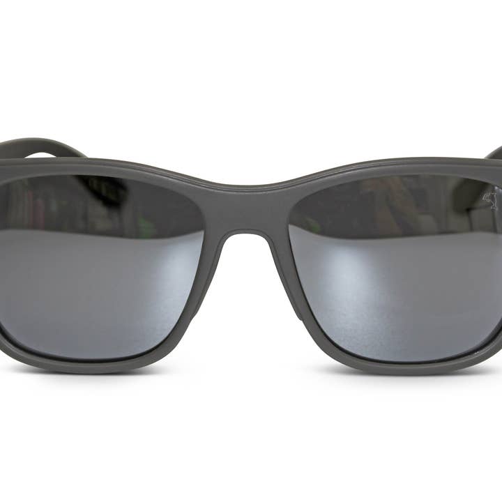 Lunettes de soleil Galen Grey pour la vente par Biscayners Miami