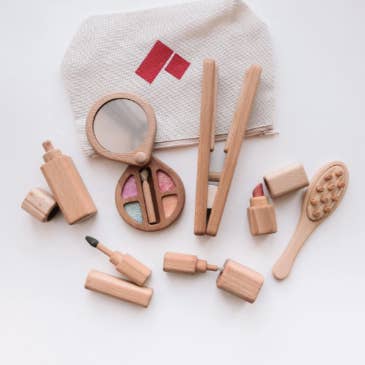 Wooden Play Makeup Set for wholesale by PoppyBabyCo